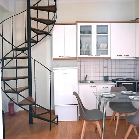 Lift Loft Syros 1 Minute From Square Apartamento Ermoupoli