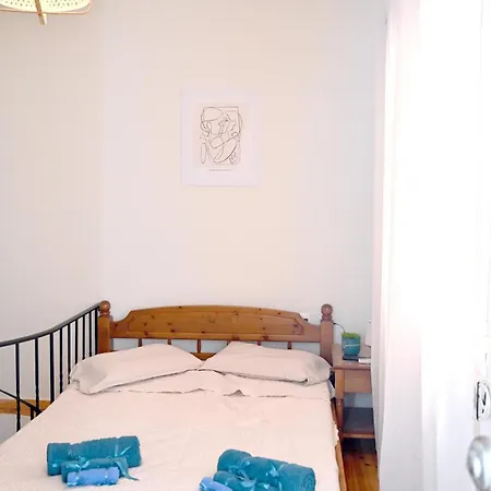 Daire Lift Loft Syros 1 Minute From Square