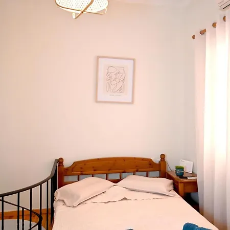 Daire Lift Loft Syros 1 Minute From Square