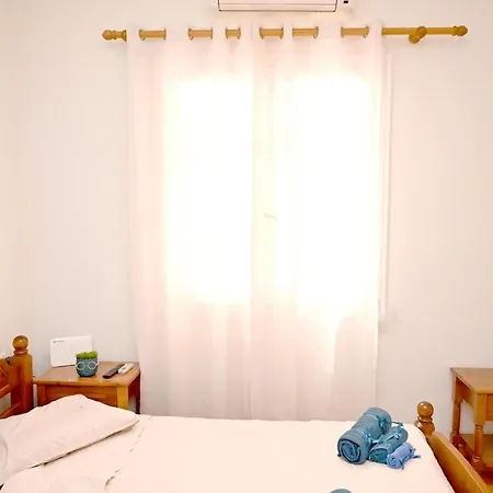 Lift Loft Syros 1 Minute From Square Apartamento